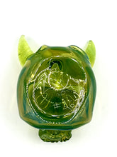 Load image into Gallery viewer, Sweeney Glass Skull Pendy